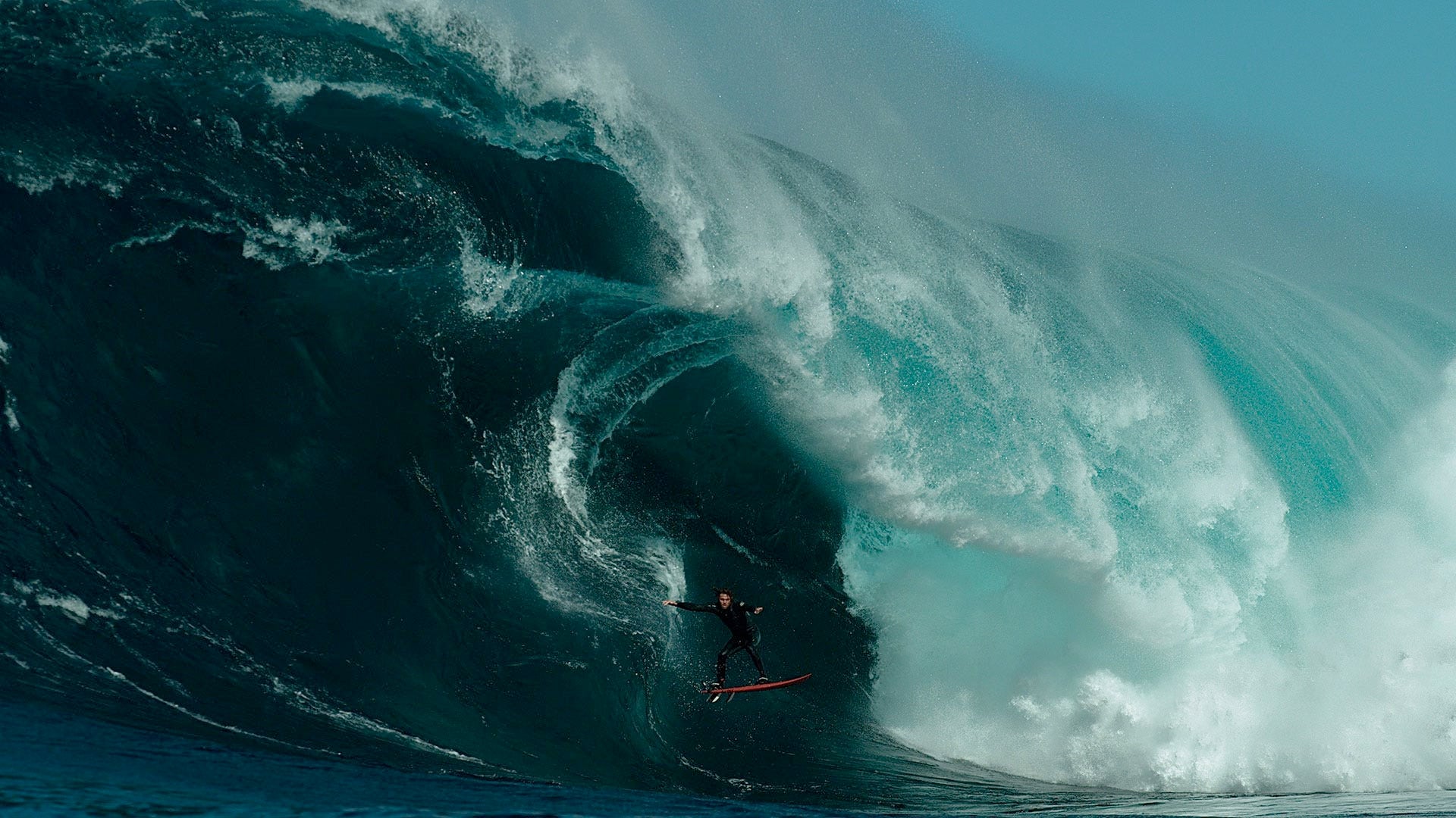 Dancing with Danger – Kipp Caddy takes on Shipsterns Bluff, Tasmania